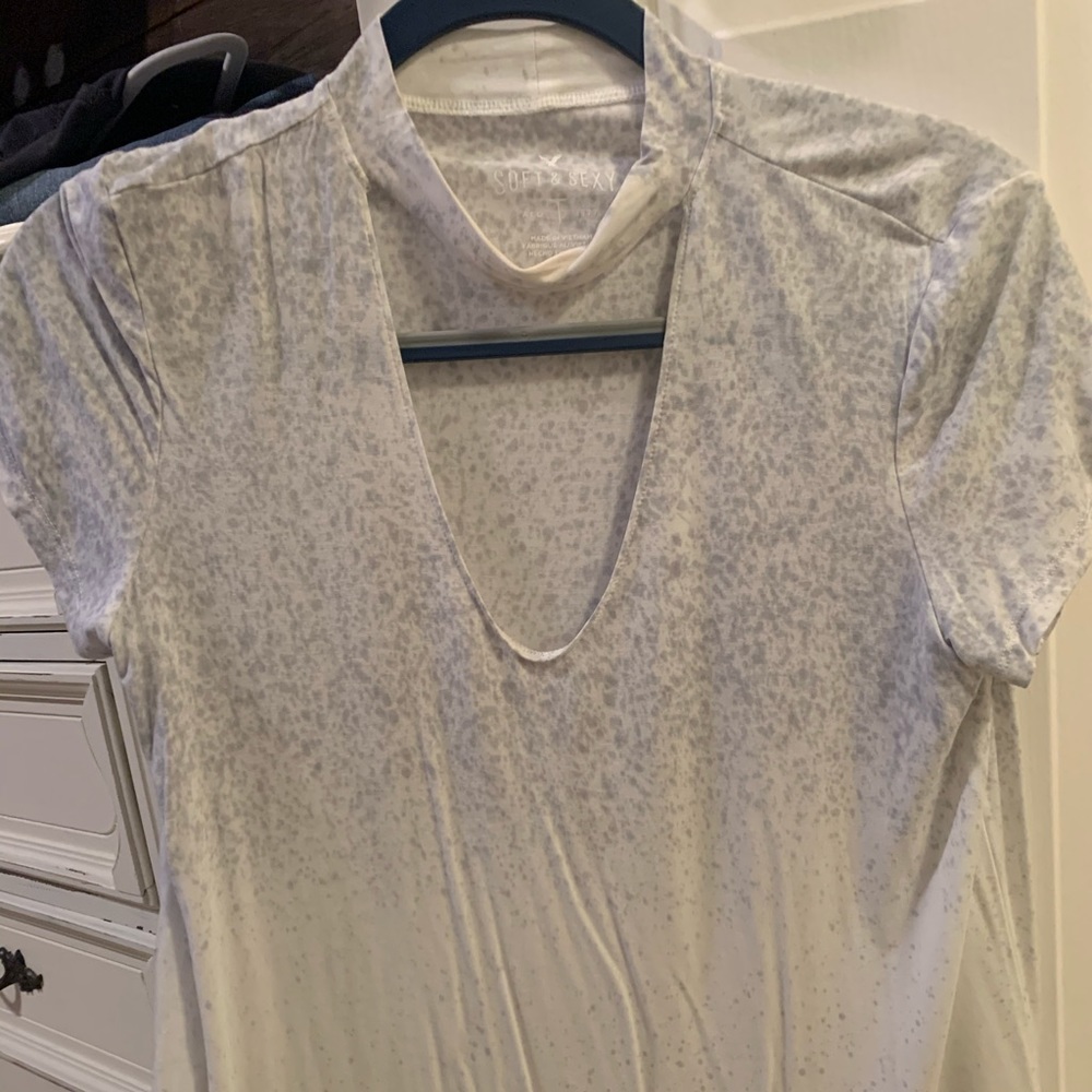 Soft and sexy American eagle tshirt